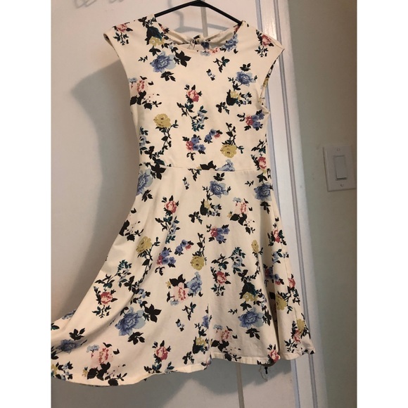 Floral dress - Picture 1 of 1